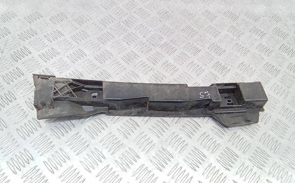 Кронштейн крепления порога BMW 1 серия F20/F21 2011, 51777264360