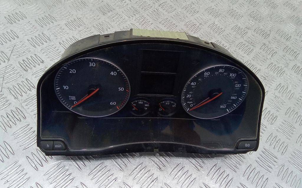щиток приборов (приборная панель) Volkswagen Jetta 5 поколение 2005, 1K0920952