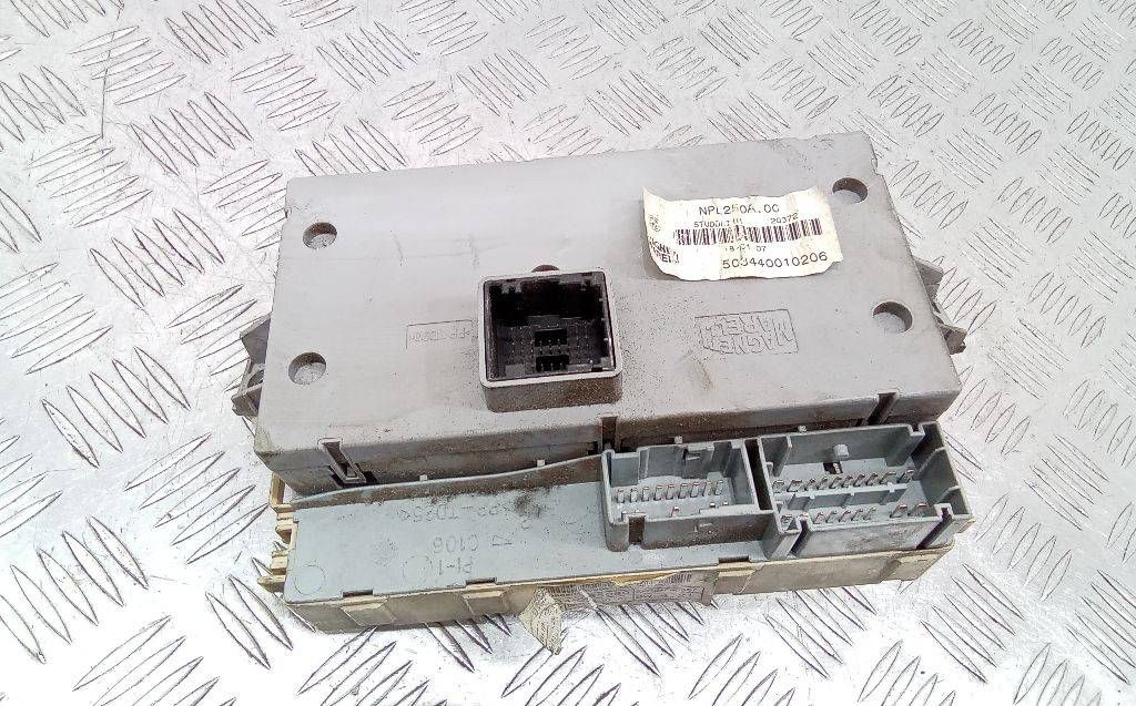 блок предохранителей Citroen Jumper 2 поколение 2008, 01349985080