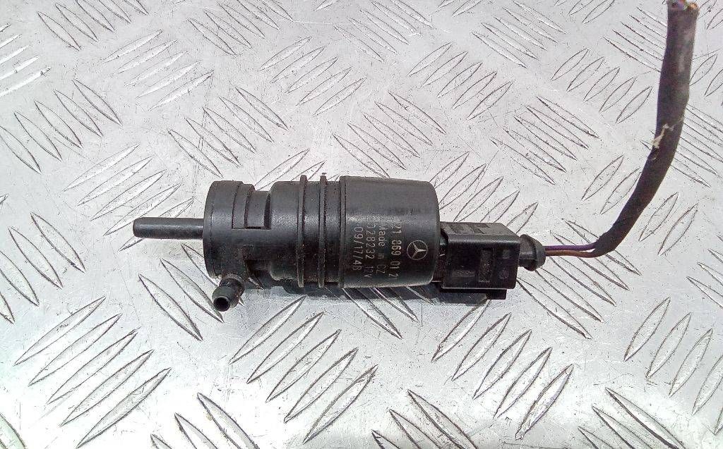 насос (моторчик) омывателя стекла Mercedes-Benz Sprinter 2 поколение (W906) 2010, 2218690121