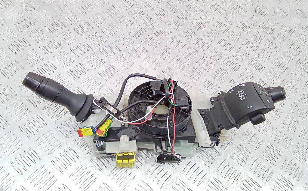 переключатель подрулевой (стрекоза) Renault Megane 3 поколение 2010, 255670019