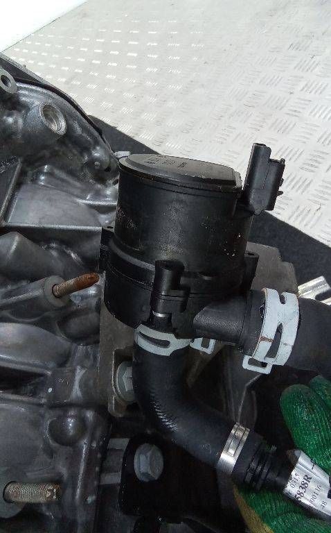 помпа Renault Megane 4 поколение 2019, 1.3 л., бензин, 144B06803R
