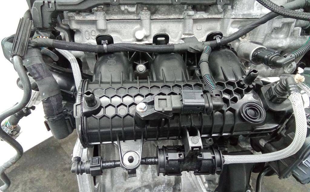 коллектор впускной Citroen C4 Picasso 2 поколение [рестайлинг] 2017, 1.2 л., бензин, АКПП, 9802101480