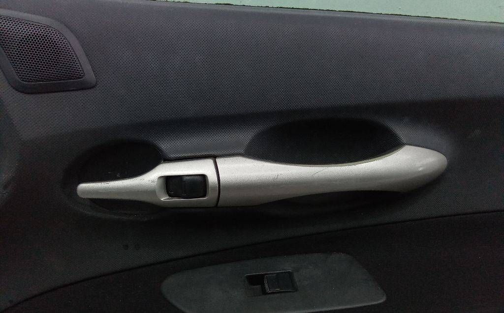 ручка внутренняя передняя правая Toyota Auris 1 поколение 2007
