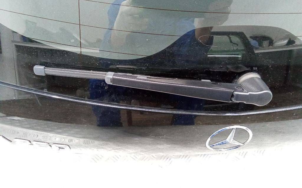 щеткодержатель задний Mercedes-Benz A-Класс W176 2013, 2.0 л., бензин