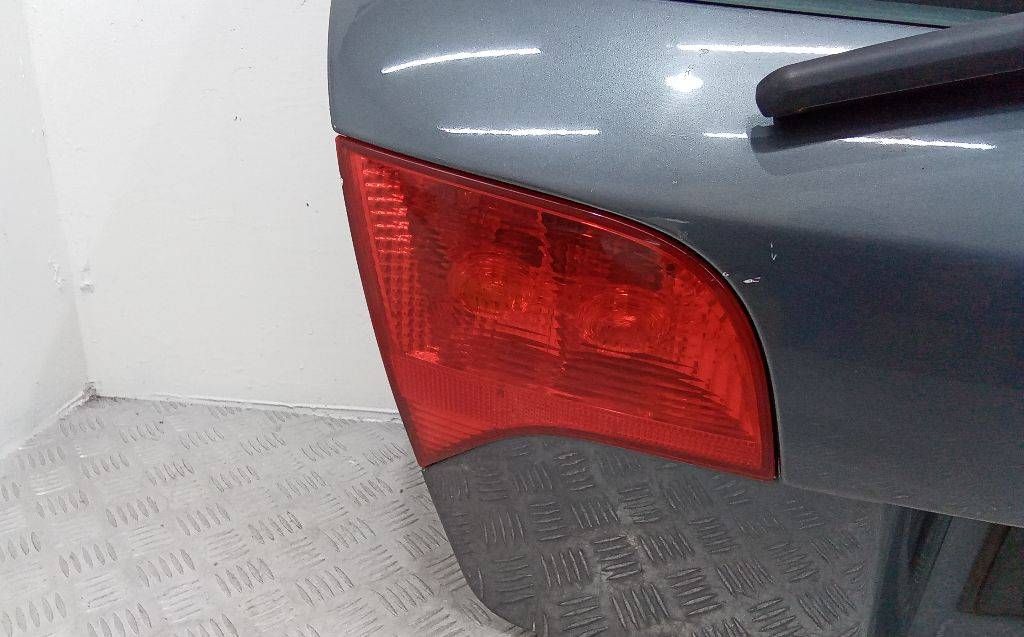 фонарь крышки багажника левый Audi A4 B7 2006, универсал