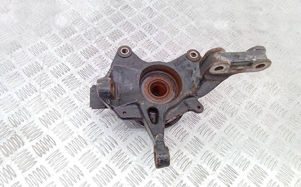 кулак поворотный правый Renault Megane 3 поколение 2011, 1.5 л., дизель, купе