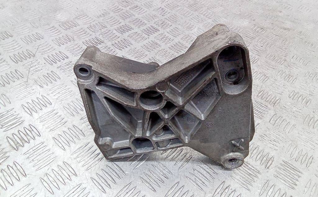 кронштейн двигателя Renault Scenic 3 поколение 2011, 1.5 л., дизель, МКПП, 8200739777
