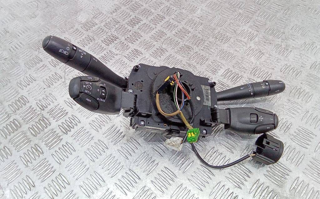 переключатель подрулевой (стрекоза) Peugeot 207 1 поколение 2007, 96630724XT