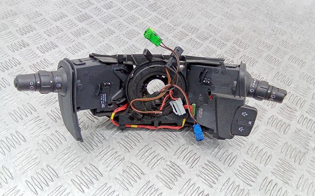 переключатель подрулевой (стрекоза) Renault Kangoo 1 поколение [рестайлинг] 2007, 8200245499