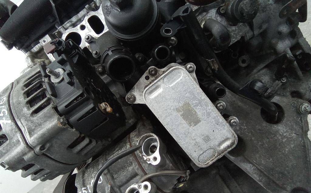 теплообменник масляного фильтра BMW 5 серия E60/E61 2007, 2.0 л., дизель