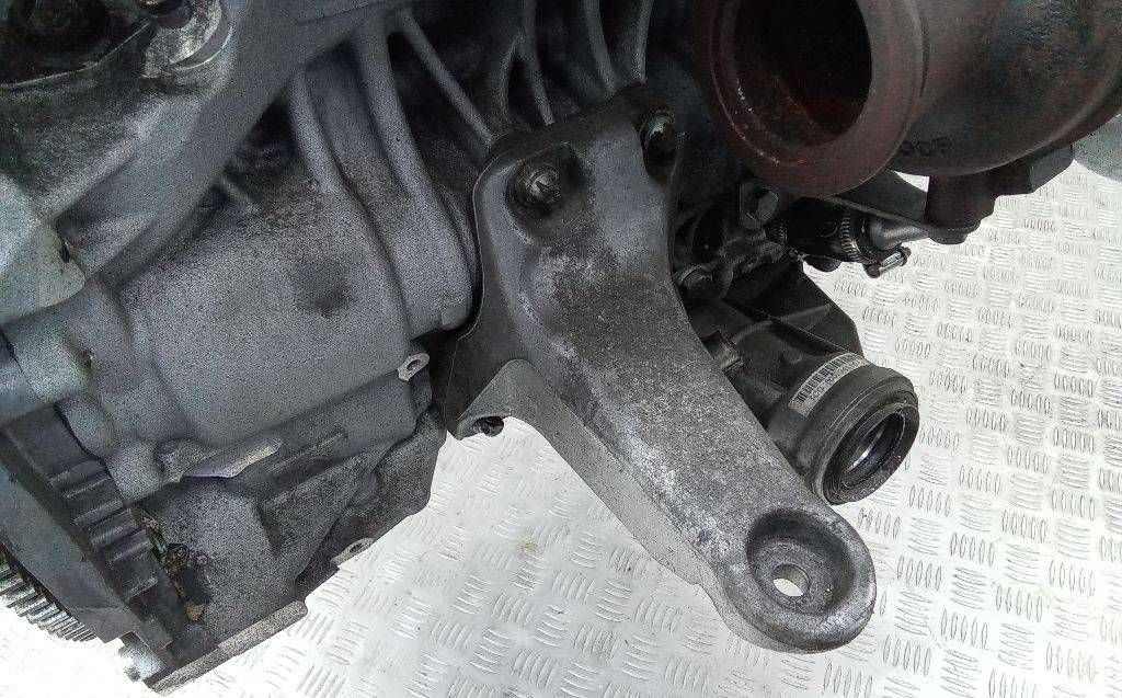кронштейн двигателя BMW 5 серия E60/E61 2007, 2.0 л., дизель