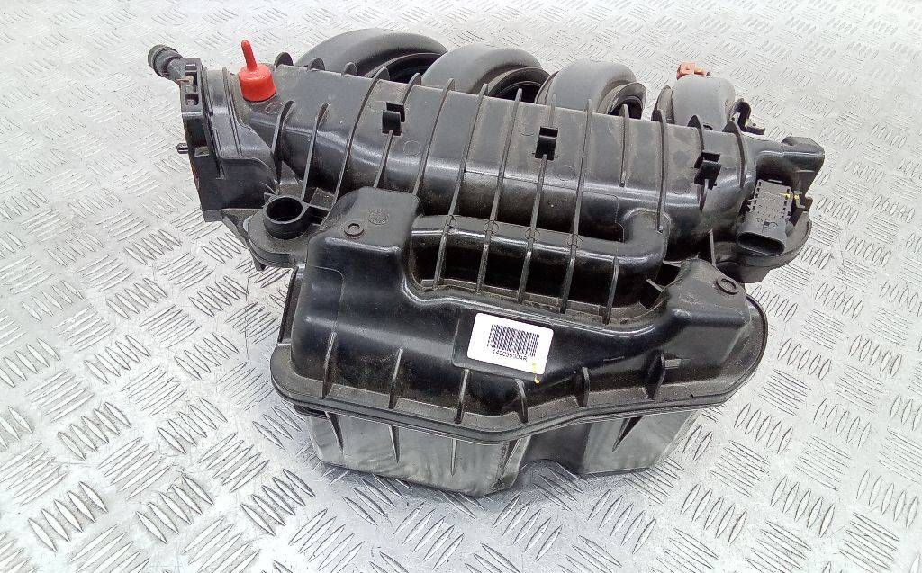 коллектор впускной Renault Duster 2 поколение 2022, 2.0 л., бензин, МКПП, 140035004R
