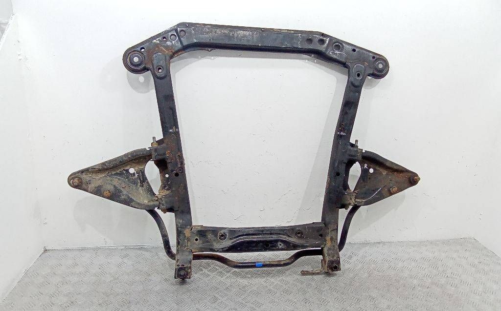 балка подвески передняя (подрамник) Renault Logan 1 поколение 2009