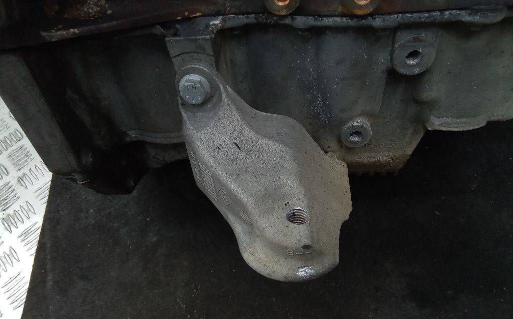 кронштейн двигателя Renault Megane 3 поколение 2010, 1.5 л., дизель, МКПП, 113320021R
