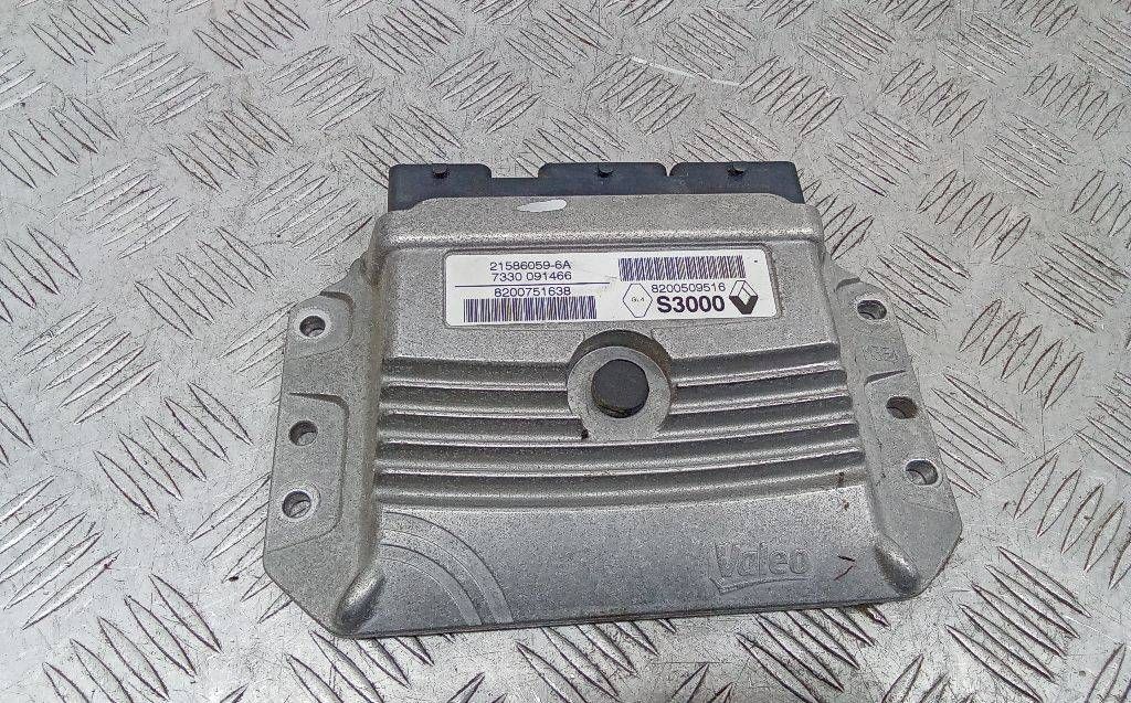 блок управления двигателем Renault Megane 2 поколение 2004, 8200751638