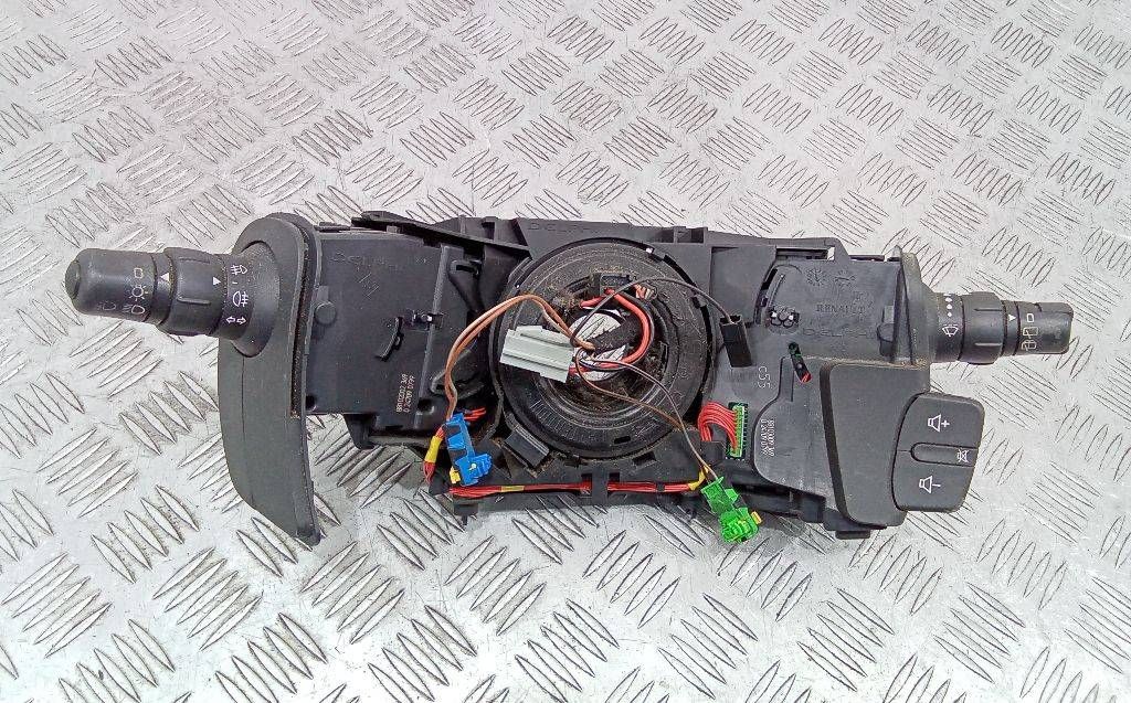 переключатель подрулевой (стрекоза) Renault Kangoo 2 поколение 2009, 8200906794