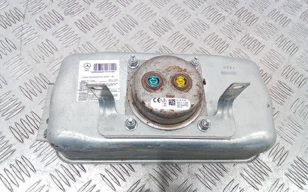 подушка безопасности пассажира Mercedes-Benz GLE W166 2017, 6111099