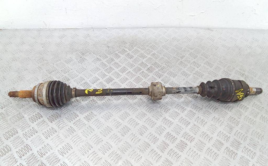 полуось передняя правая (приводной вал, ШРУС) Toyota Corolla Verso 2 поколение AR10 2005, 1.6 л., бензин