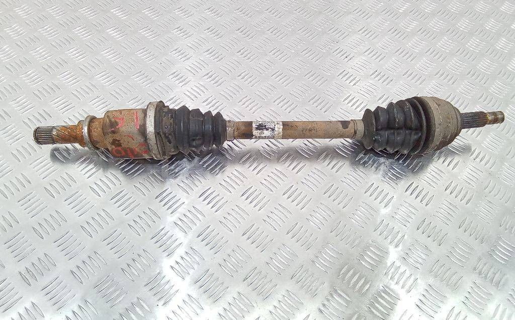 полуось передняя левая (приводной вал, ШРУС) Renault Clio 3 поколение 2008, 1.5 л., дизель, 8200499585