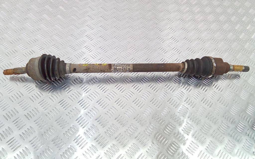 полуось передняя правая (приводной вал, ШРУС) Citroen C3 1 поколение 2004, 9650624180