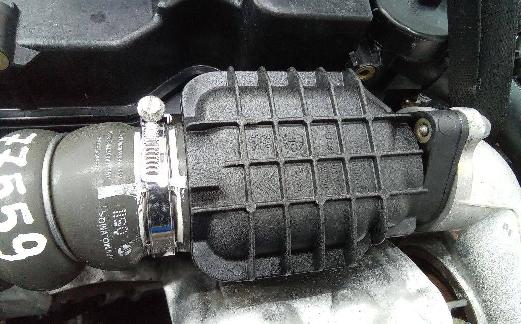патрубок интеркулера Peugeot 207 1 поколение [рестайлинг] 2011, 1.6 л., дизель, МКПП, 072052