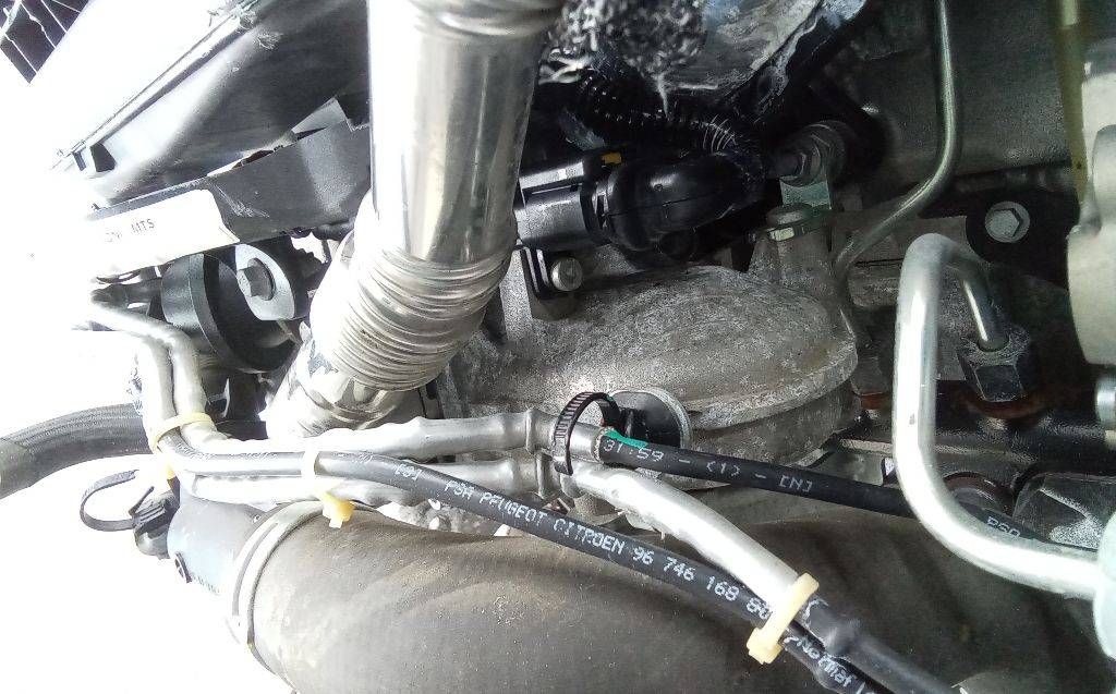 охладитель EGR / Радиатор EGR Peugeot 207 1 поколение [рестайлинг] 2011, 1.6 л., дизель, МКПП