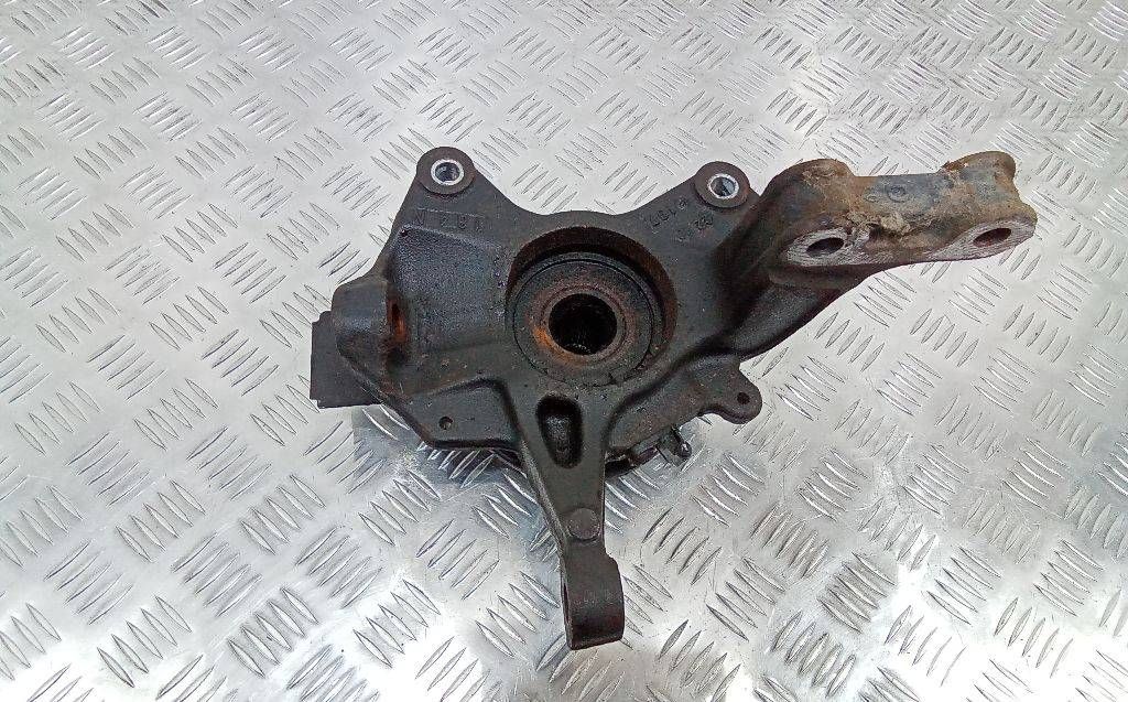 кулак поворотный правый Renault Megane 3 поколение 2012, 1.5 л., дизель