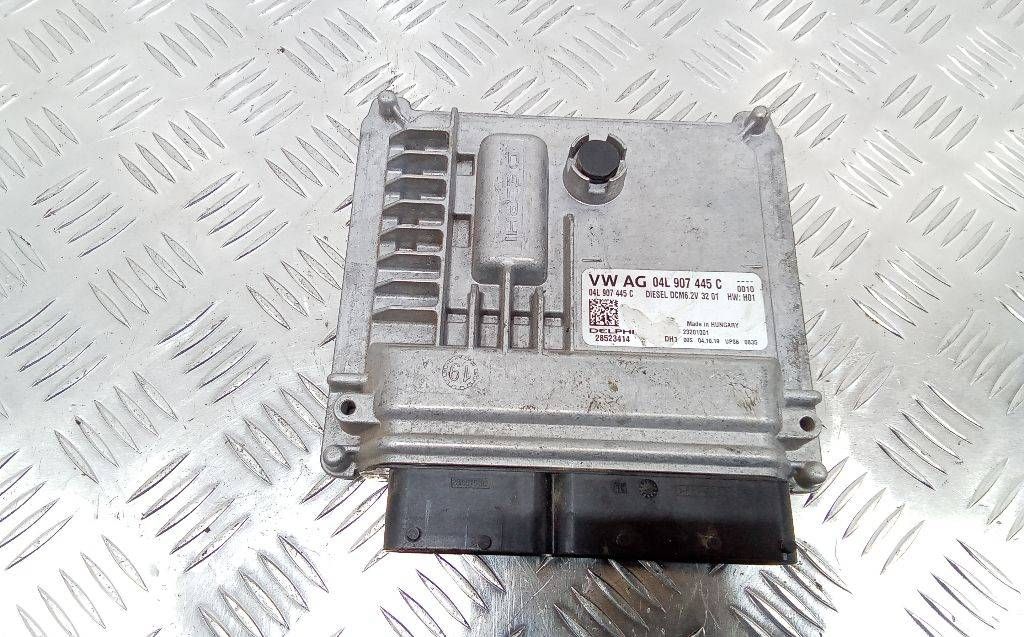 блок управления двигателем Volkswagen Transporter T6 2019, 04L907445