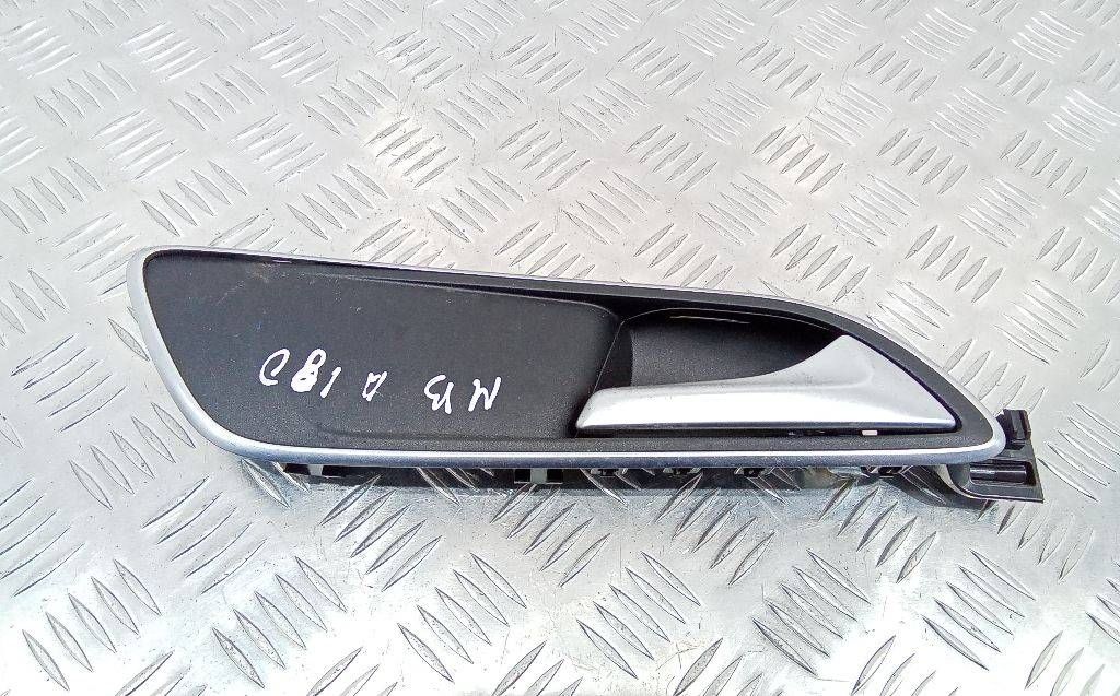 ручка внутренняя передняя правая Mercedes-Benz A-Класс W176 2015, A2467201248