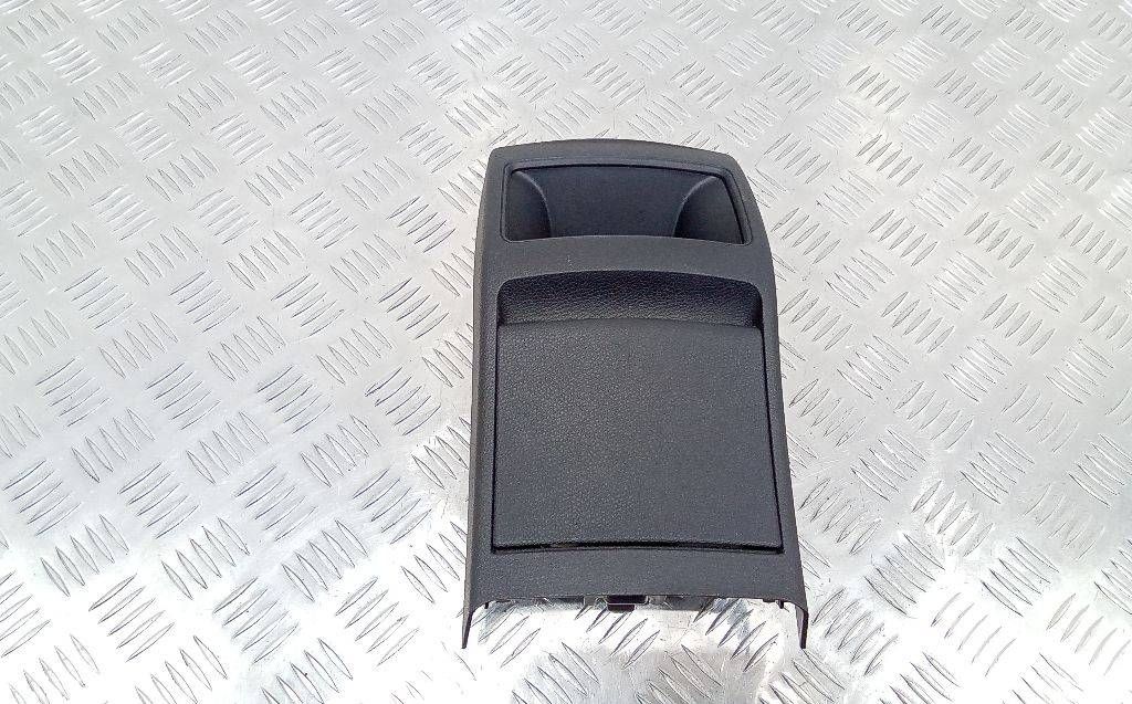 пепельница Mercedes-Benz A-Класс W176 2015, A2466460069