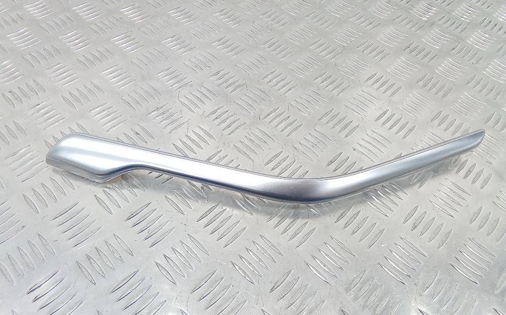накладка двери внутренняя задняя правая Mercedes-Benz A-Класс W176 2015, A1767301222