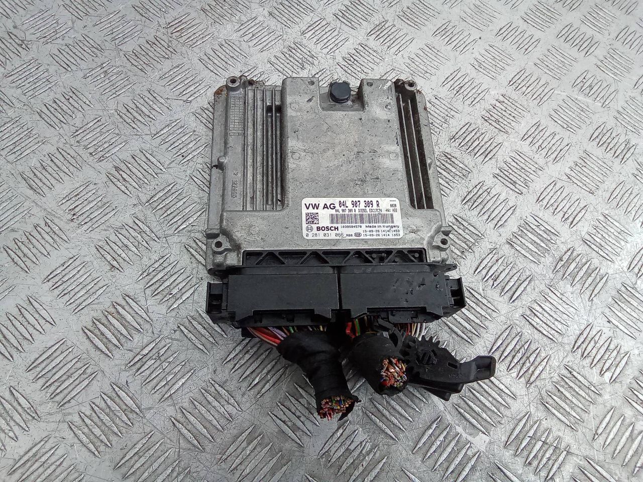 блок управления двигателем Volkswagen Golf 7 поколение 2016, 2.0 л., дизель, МКПП, 04L907309
