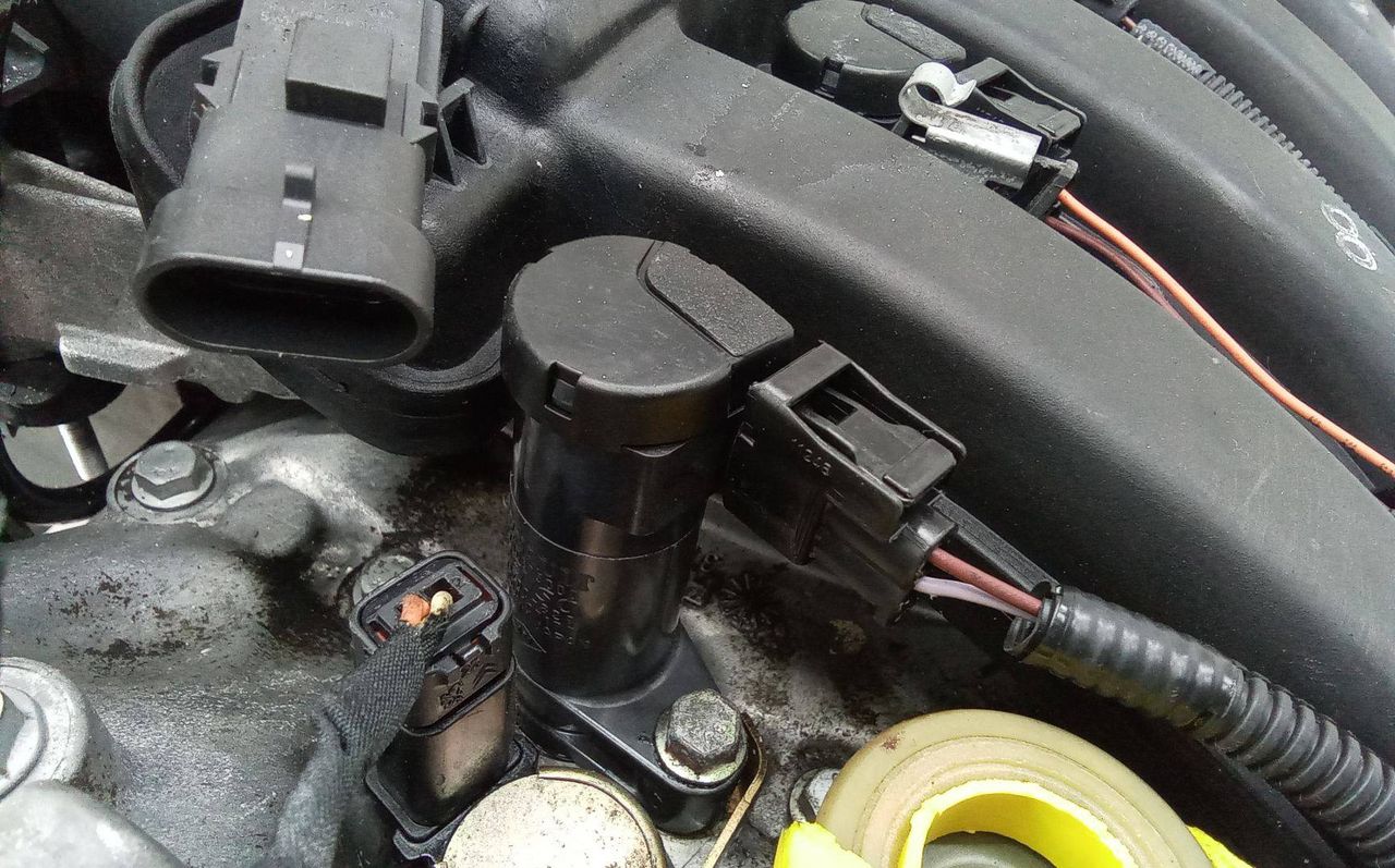 катушка зажигания Renault Laguna 2 поколение 2003, 1.8 л., бензин, МКПП, 7700107177