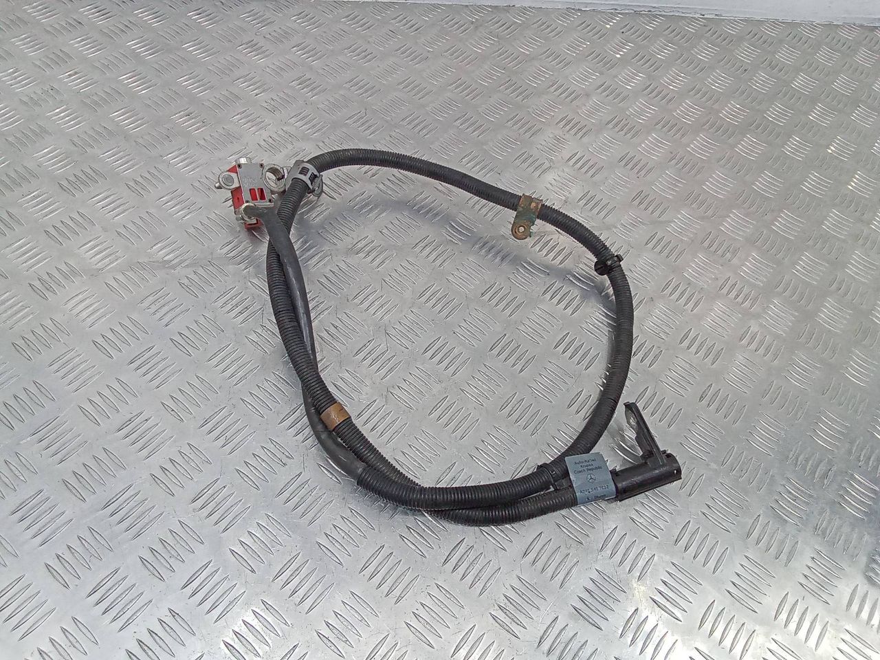 клемма аккумулятора плюс Mercedes-Benz A-Класс W176 2015, 1.5 л., дизель, МКПП, A2465407632