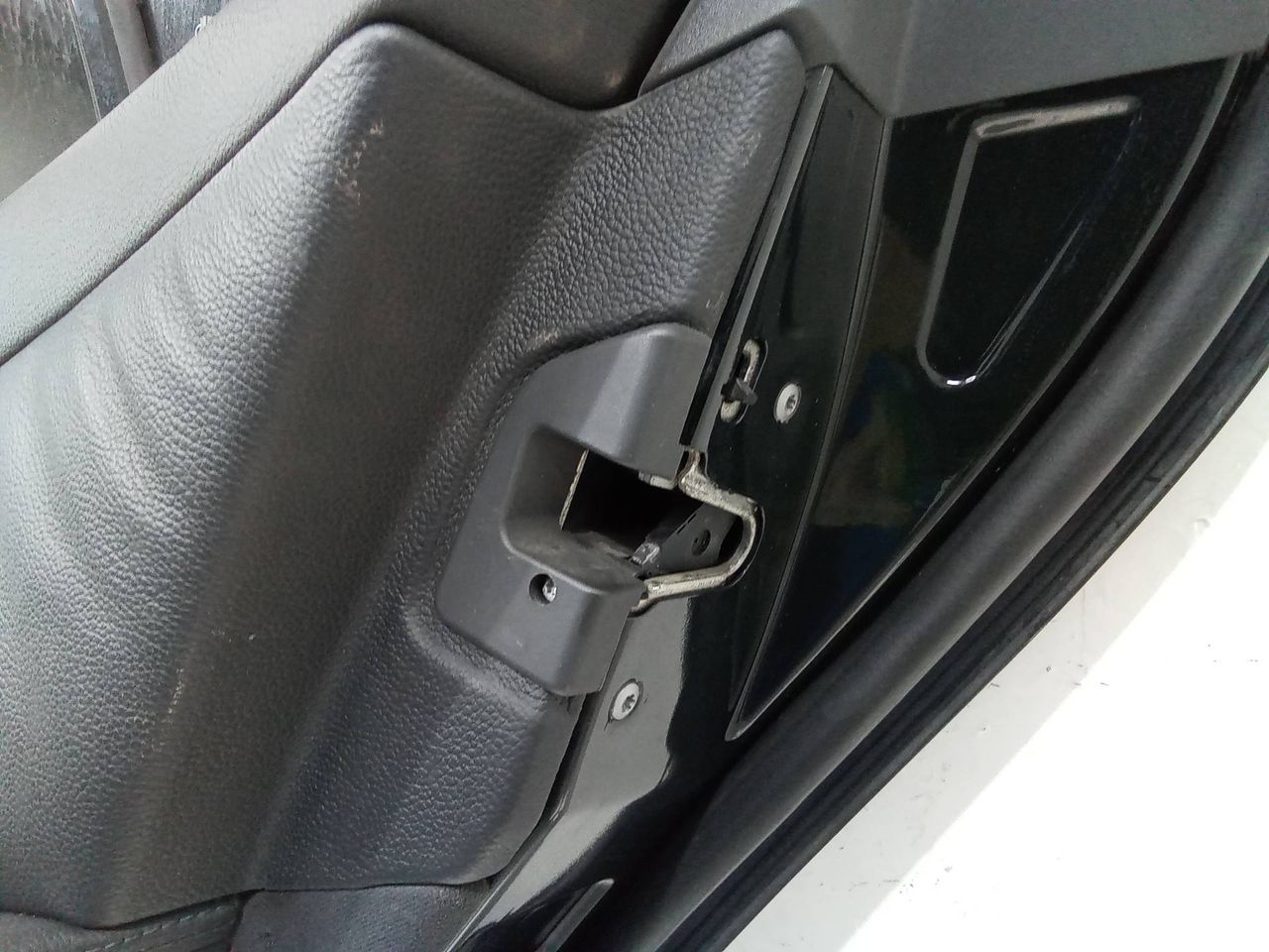 замок двери задней правой Mercedes-Benz E-Класс W211/S211 2005, седан