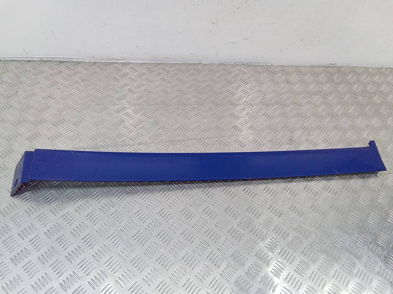 молдинг (накладка кузовная) Mercedes-Benz Vito W639 2006, A6396913108