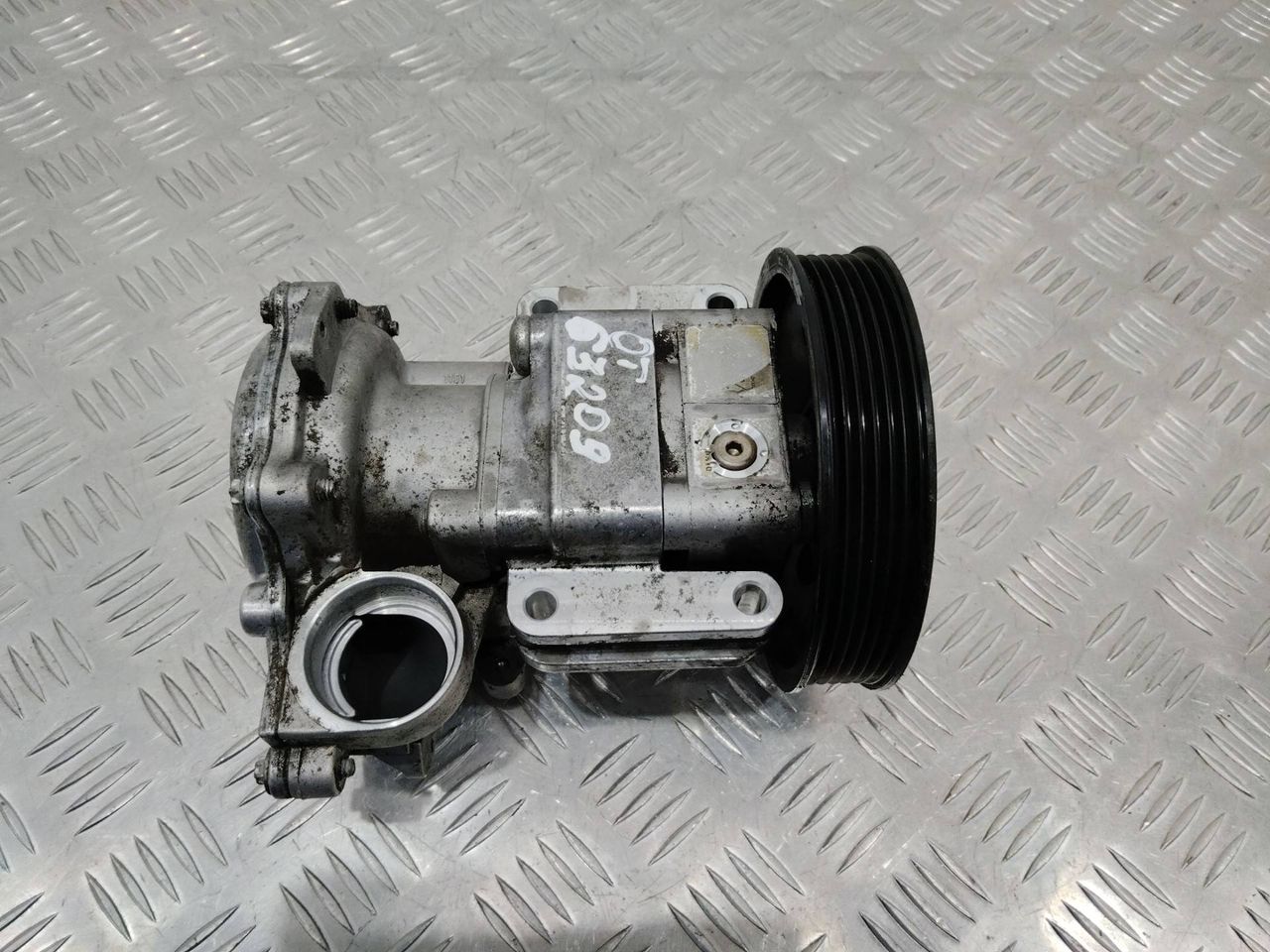 помпа BMW 3 серия E46 2003, 1.8 л., бензин, 7500594