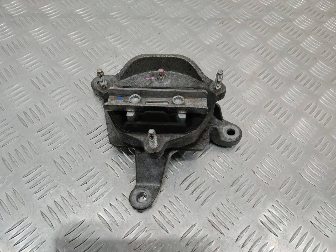 подушка крепления КПП Audi A4 B8 [рестайлинг] 2012, 8K039915