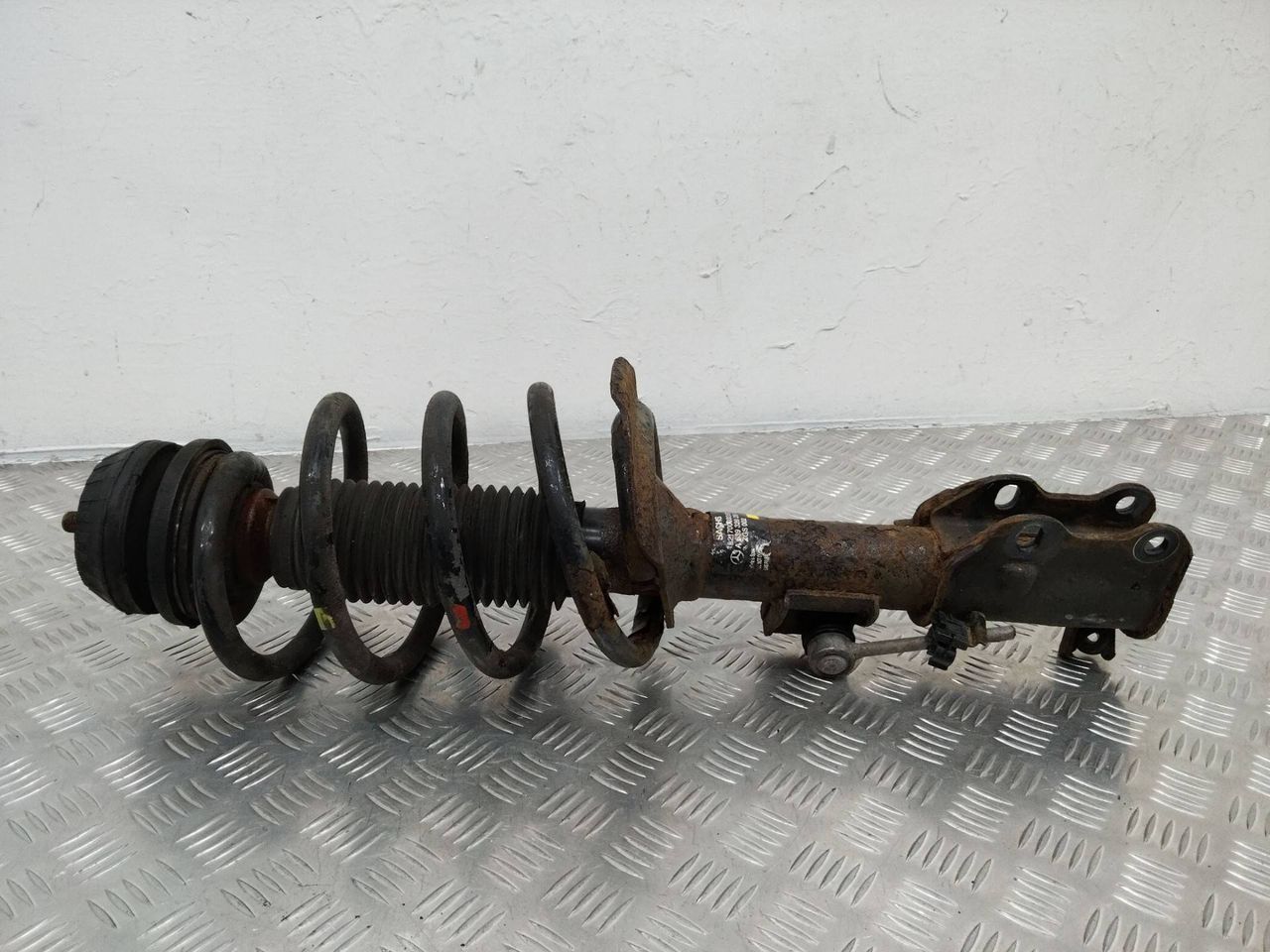 амортизатор передний Mercedes-Benz Vito W639 2006, A6393202613