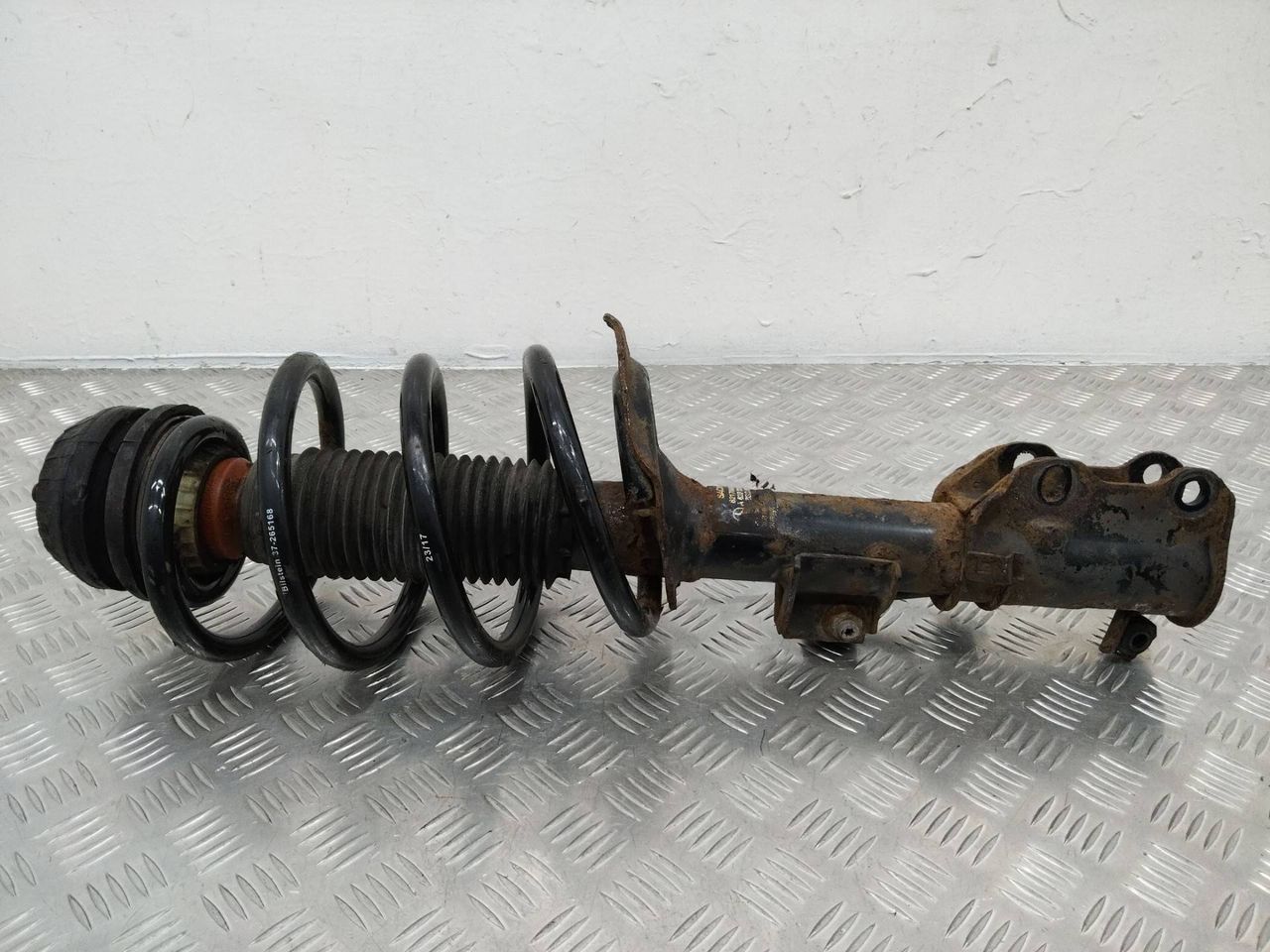 амортизатор передний Mercedes-Benz Vito W639 2006, A6393202613