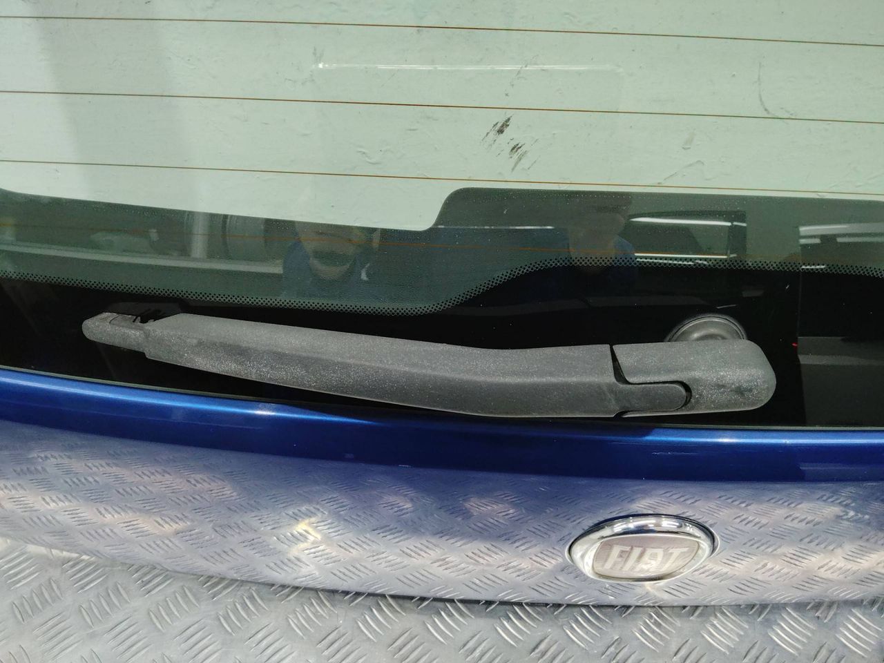 щеткодержатель задний Fiat Punto 3 поколение 2006