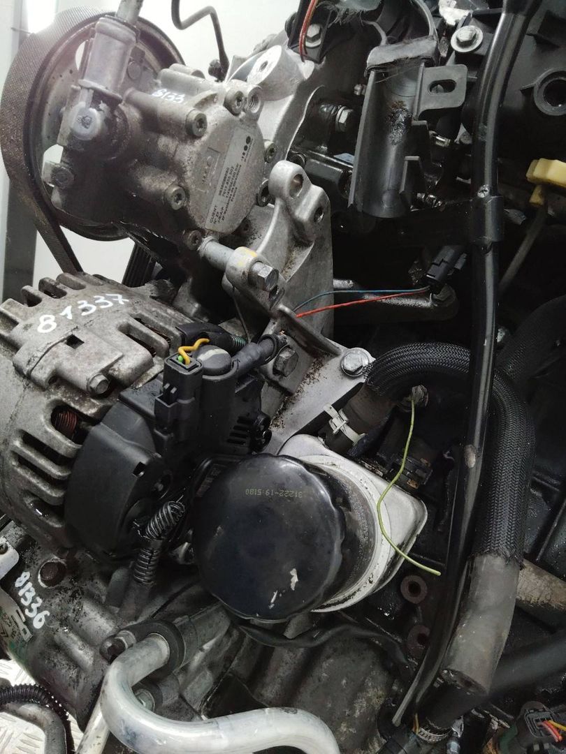 кронштейн генератора Citroen C5 1 поколение 2004, 2.2 л., дизель, АКПП