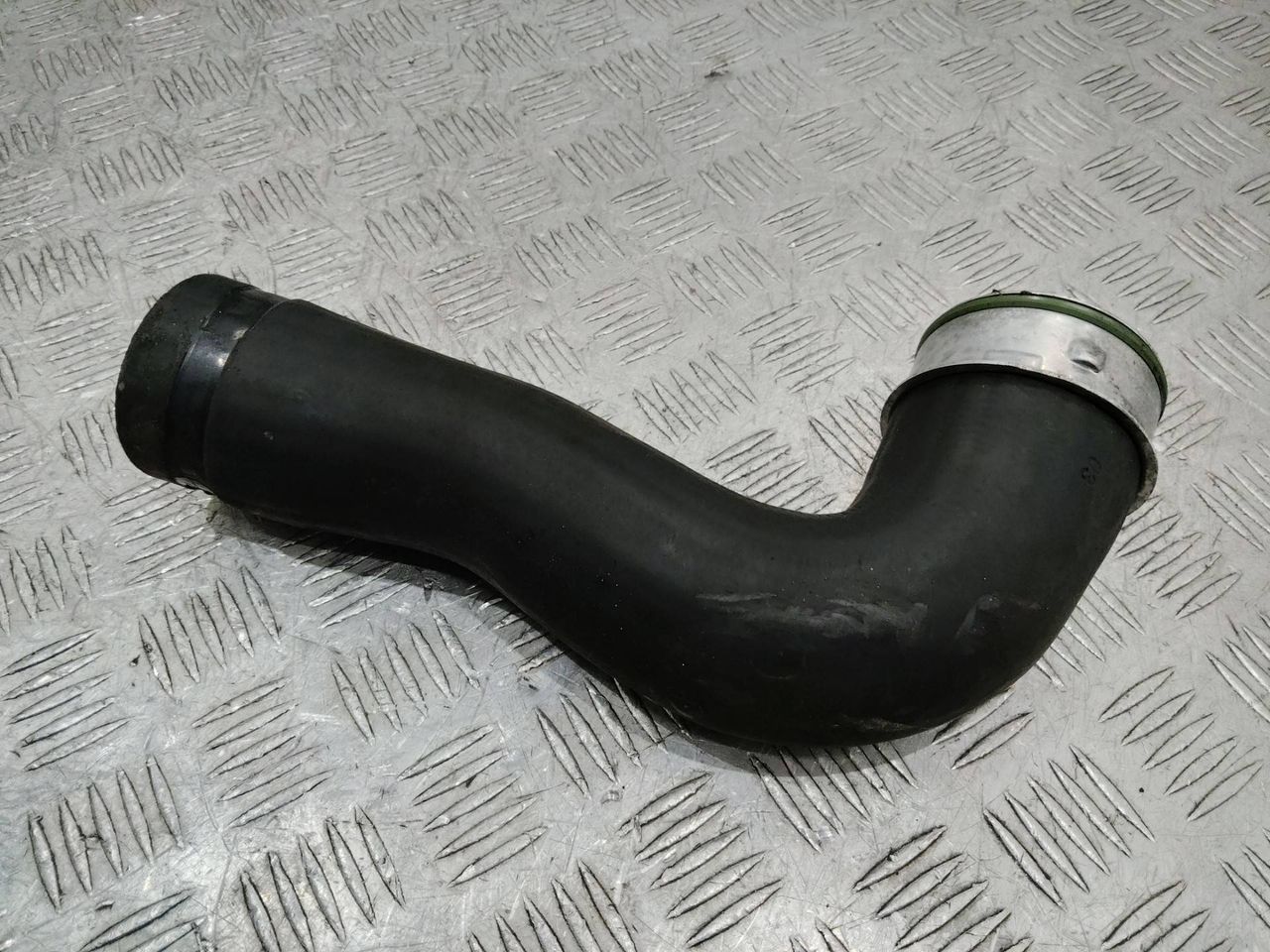 патрубок интеркулера SEAT Leon 2 поколение 2007, 2.0 л., дизель, МКПП