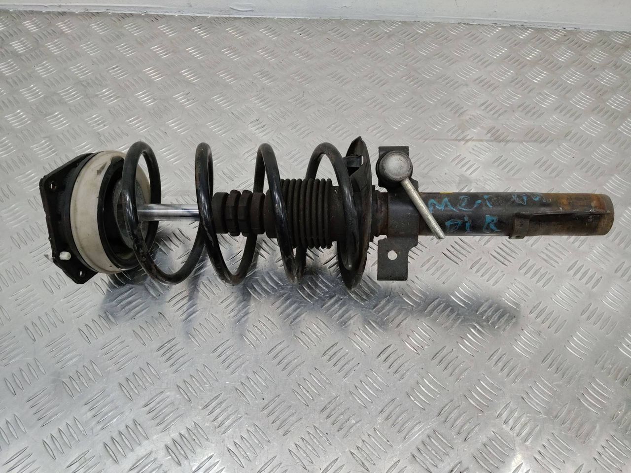 амортизатор передний Renault Megane 2 поколение 2004, дизель