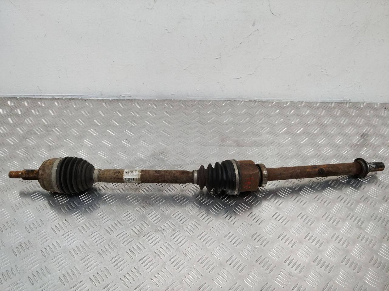 полуось передняя правая (приводной вал, ШРУС) Renault Megane 3 поколение 2011, АКПП, 391009864R