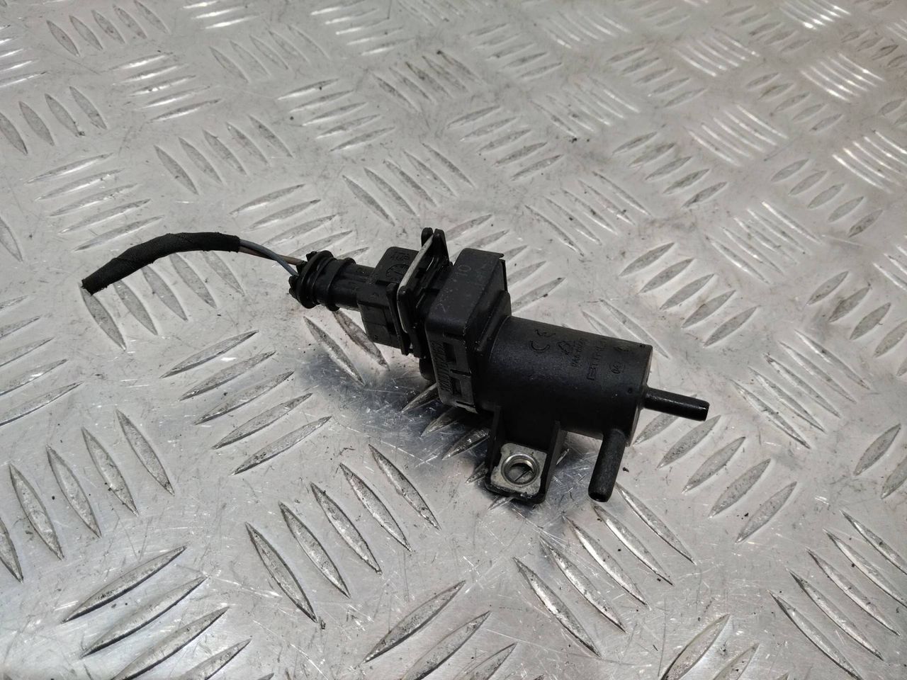 электромагнитный клапан Renault Scenic 3 поколение 2011, 1.5 л., дизель, МКПП, 8200762162