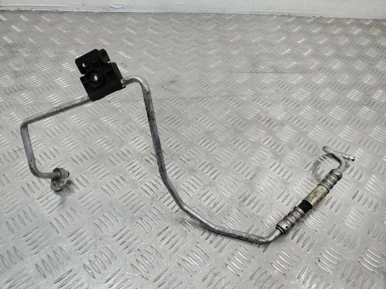 трубка кондиционера Renault Scenic 1 поколение 1999, 8200030220C