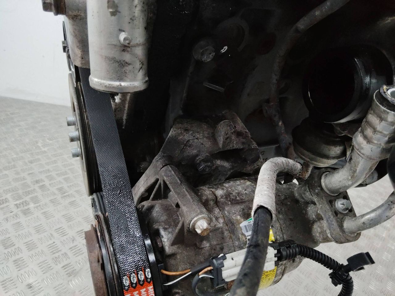кронштейн компрессора кондиционера Opel Zafira 2 поколение (B) 2005, 1.9 л., дизель, МКПП