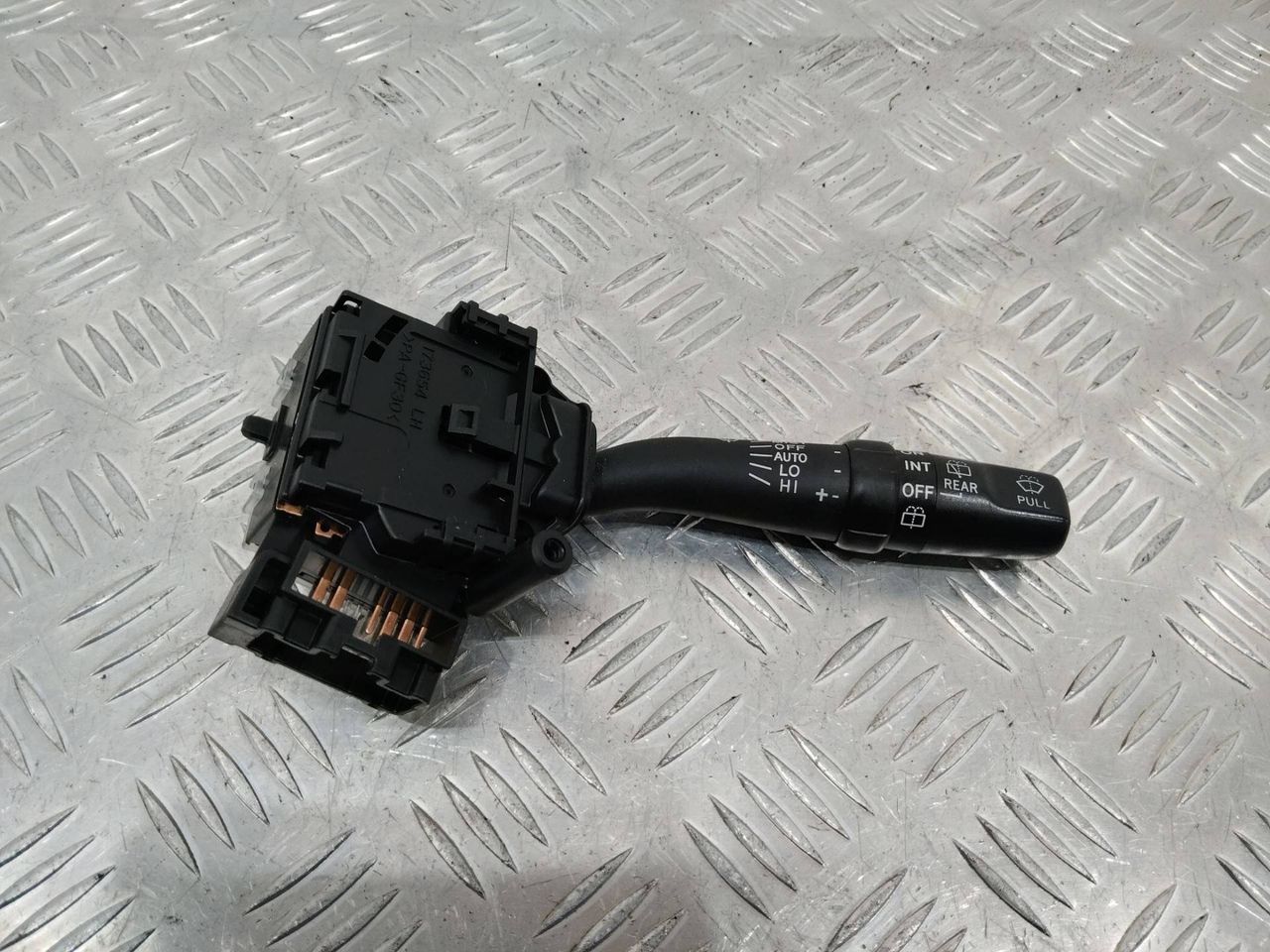 переключатель дворников Toyota Avensis 2 поколение (T250) 2006, 84652-05170